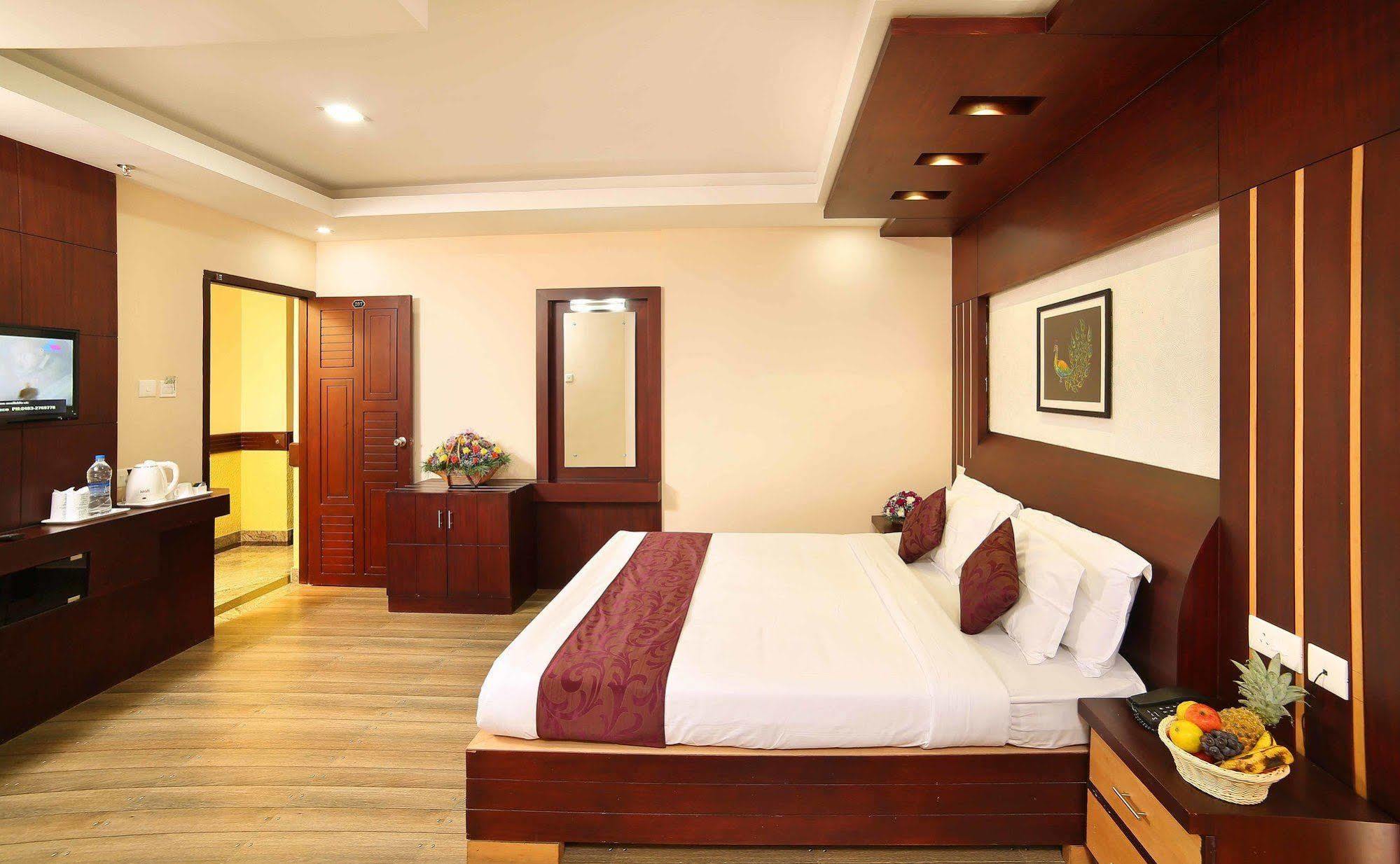 Elysium Garden Hotel Munnar Exterior foto